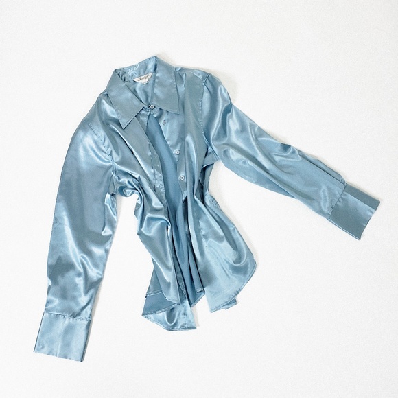 Pastel blue satin button down blouse long sleeve silky silk loose plunge classic - Picture 3 of 5
